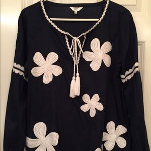 Crown & Ivy Navy/White Blouse